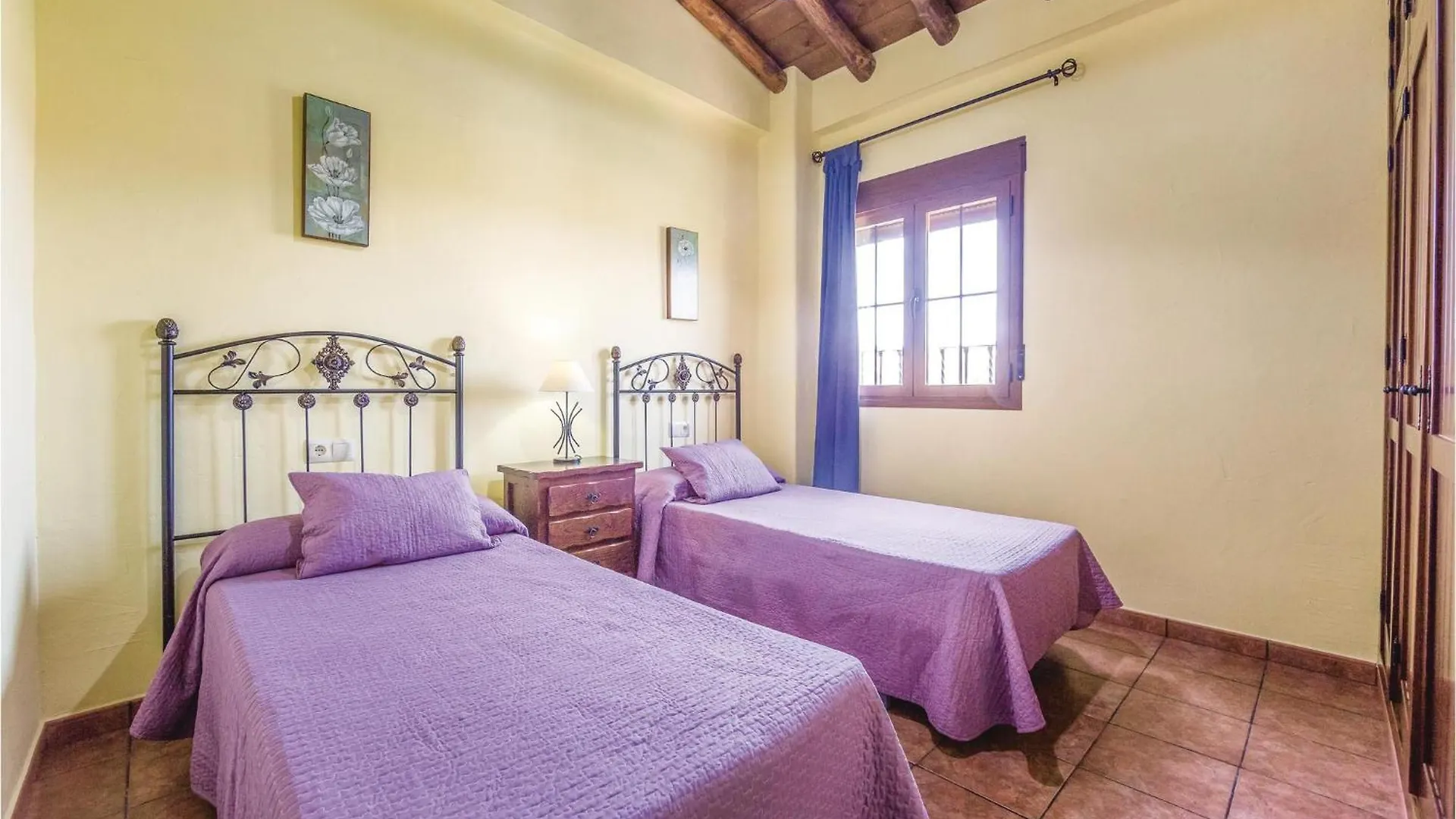 2 Bedroom Stunning Home In Montecorto, Malaga 0*, 蒙地卡罗