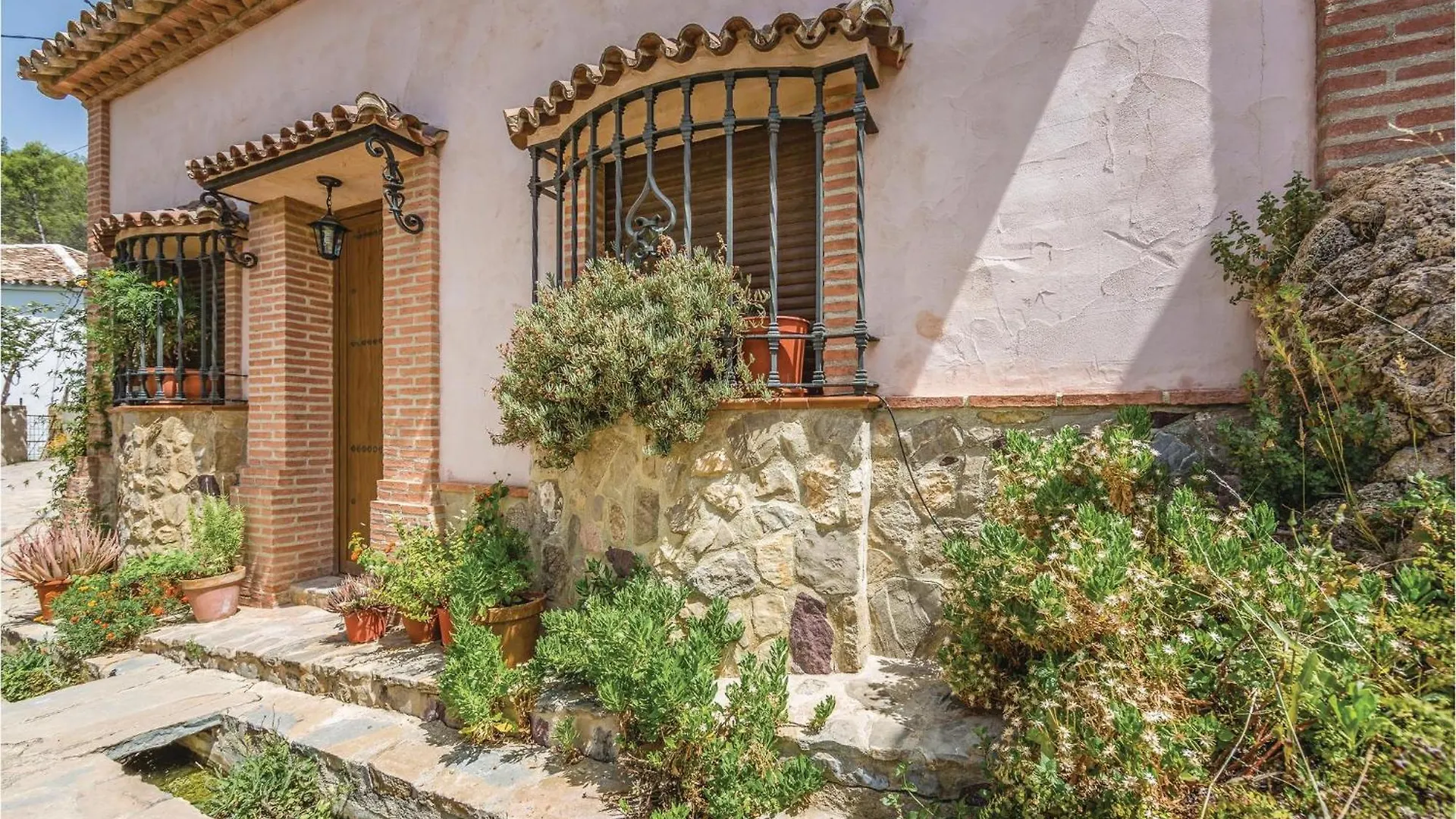 度假居 2 Bedroom Stunning Home In Montecorto, Malaga