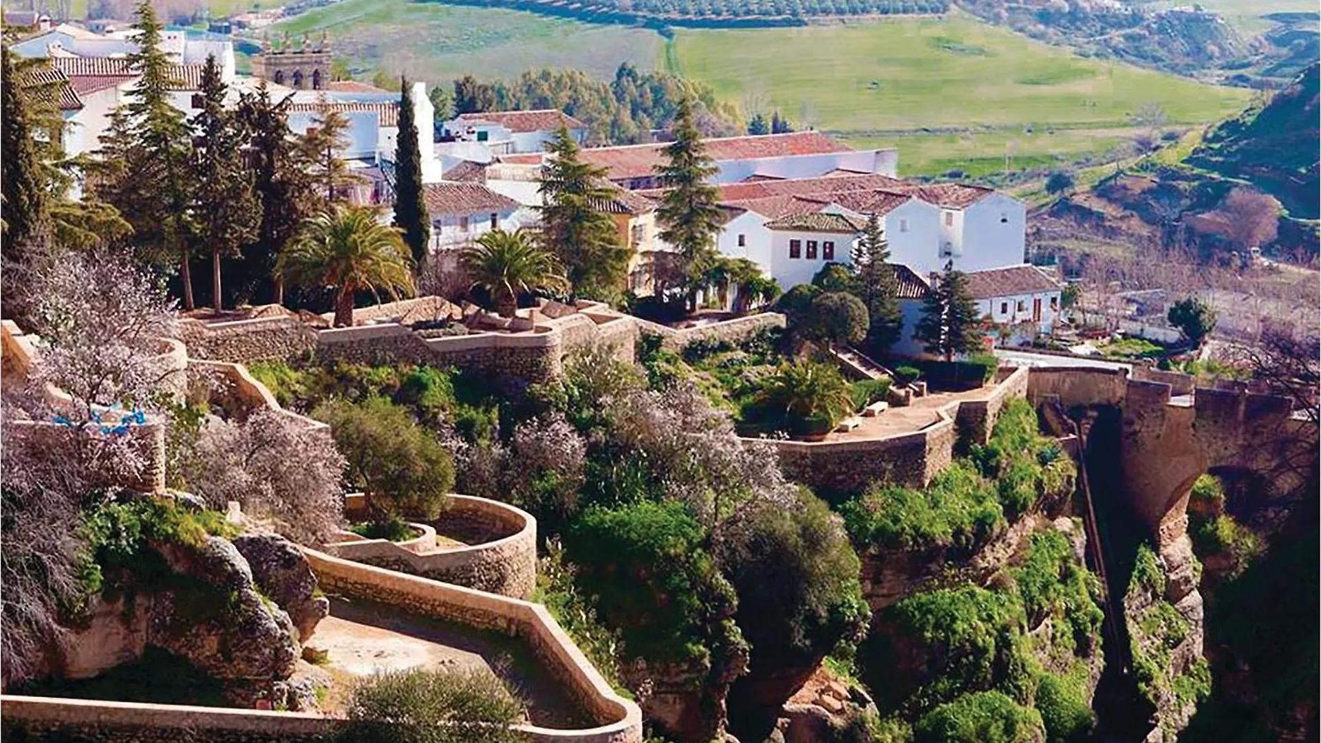 2 Bedroom Stunning Home In Montecorto, Malaga 蒙地卡罗